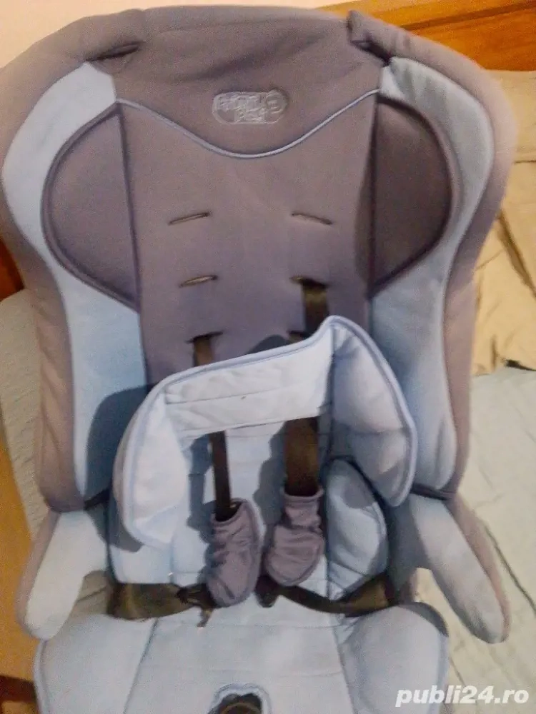 Vând scaun auto primi pasi