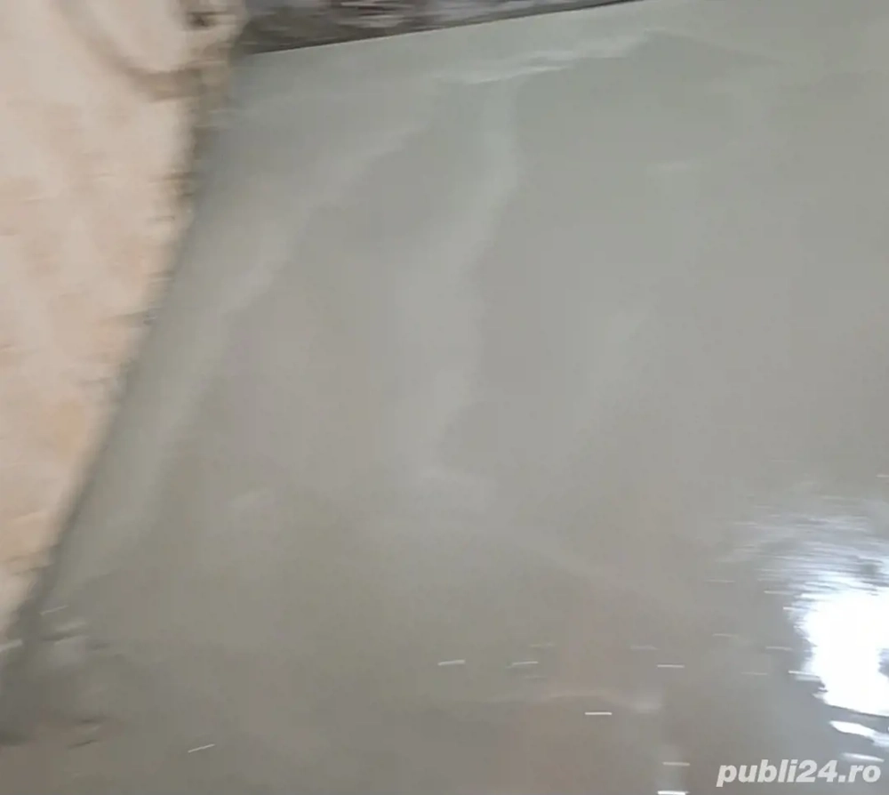 Echipa serioasa meseriași 