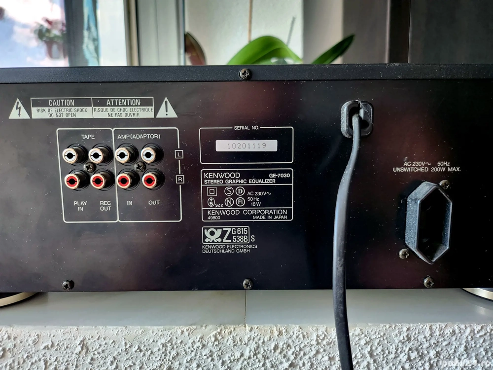 Vand Egalizator grafic stereo & analizor spectru Kenwood GE-7030.