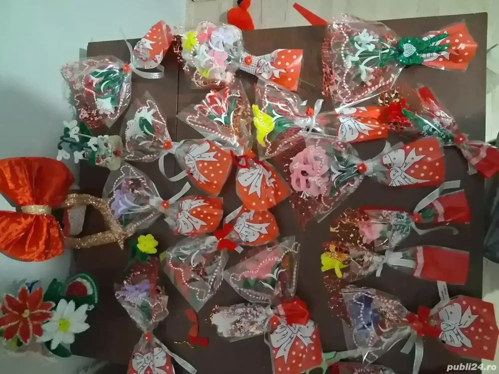 Aranjamente florale din sarma plusata!