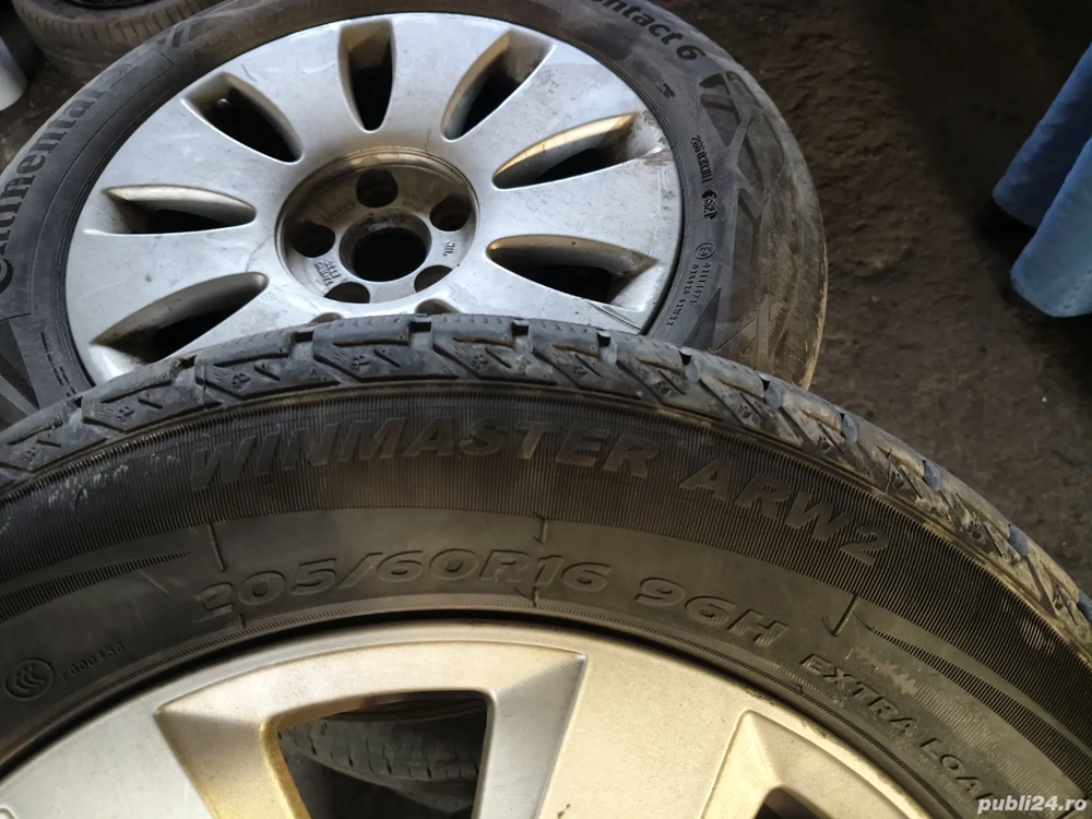 Vand cauciucuri aproape noi cu jenti 