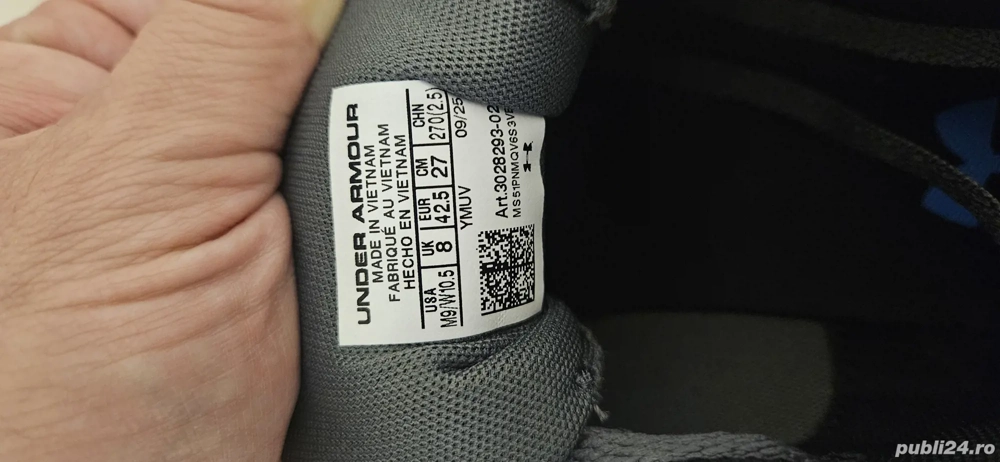 Vând adidasi pt teren sintetic 