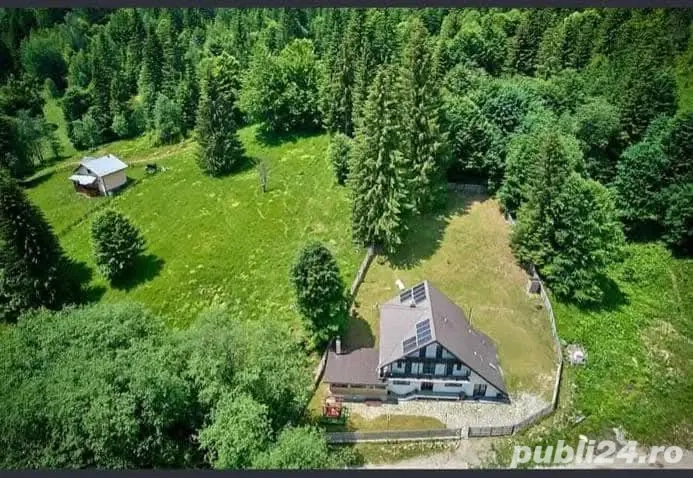 Casa de vanzare la munte