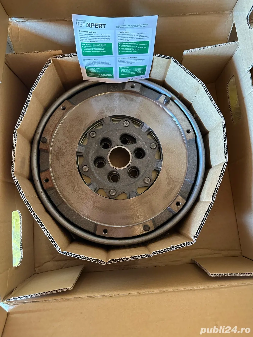 Vand chit ambreiaj si volanta BMW 320i e90 anul 2005