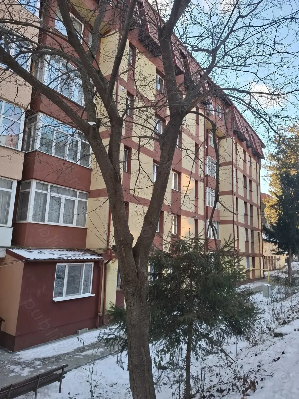 Cameră de închiriat într-un apartament.