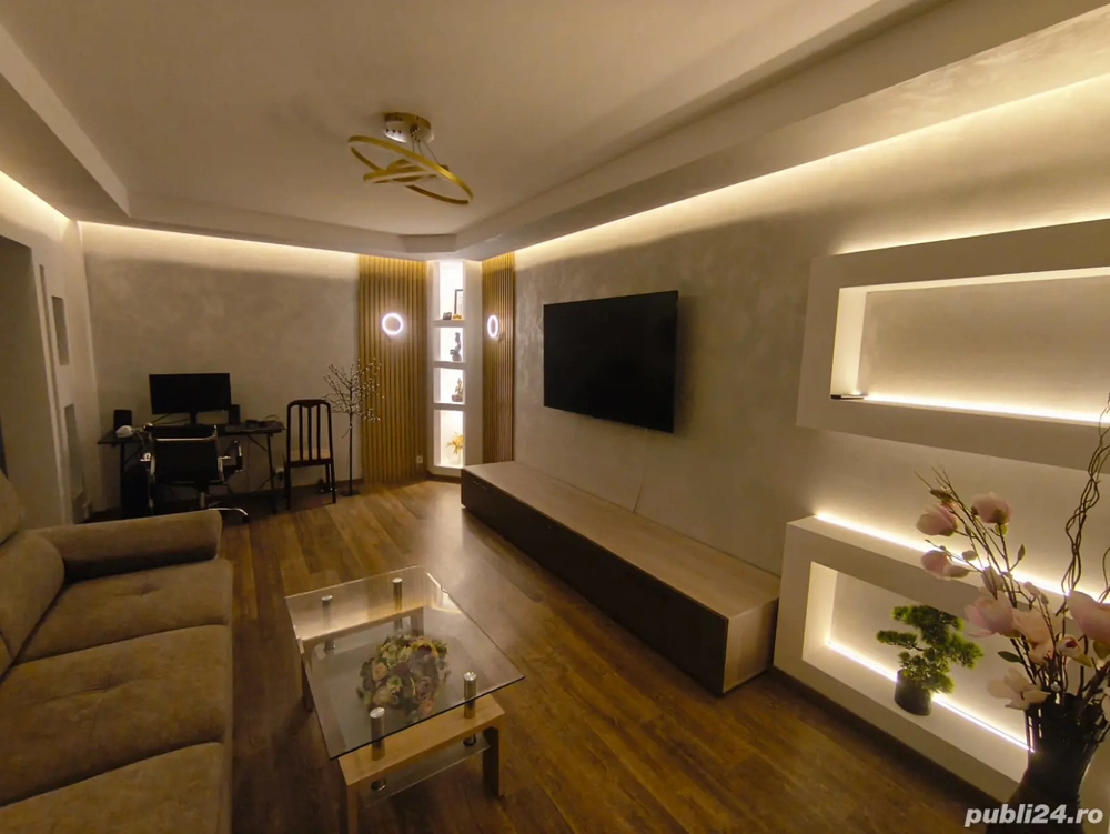 Vând apartament cu 3 camere Strada Privightorii 