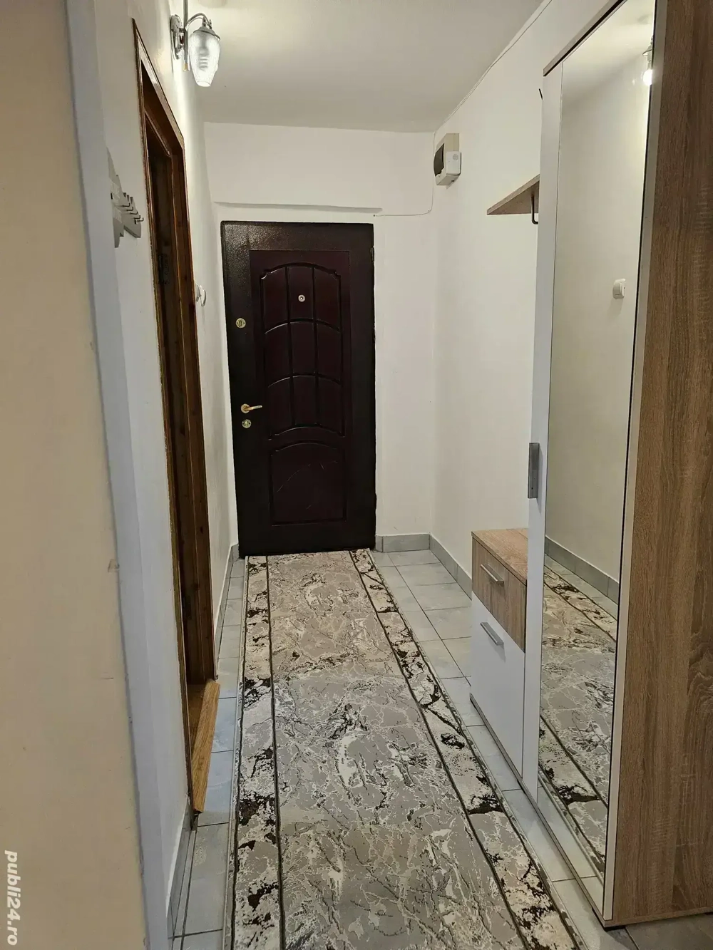 Închiriez apartament 2 camere