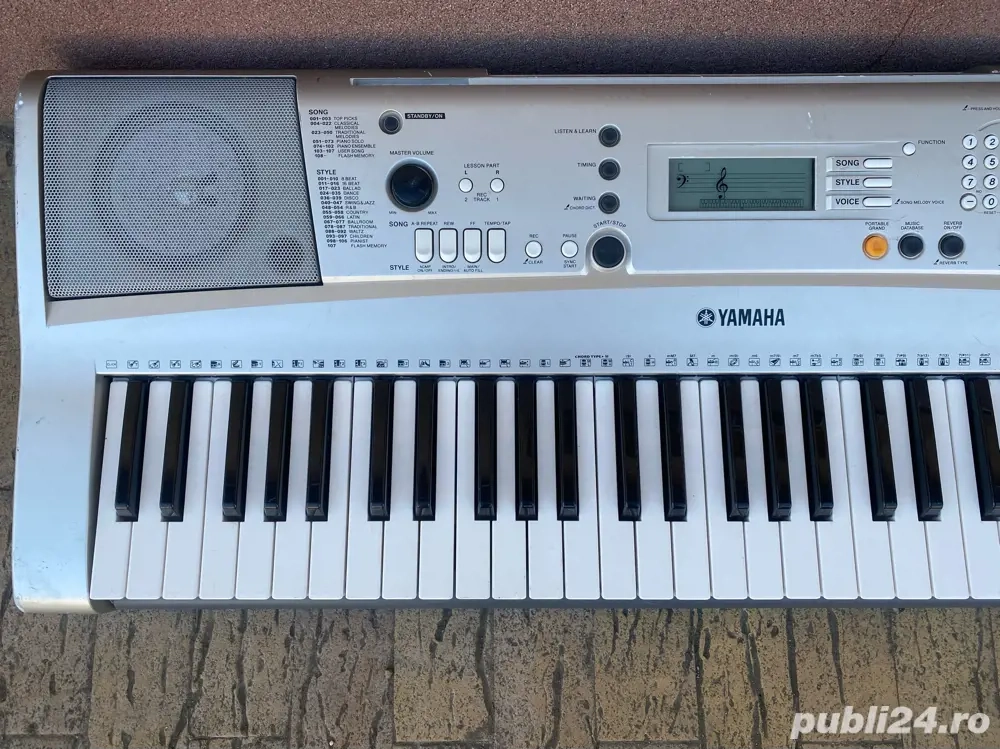 orga electronica Yamaha PSR-E313