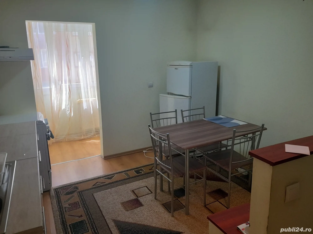 Apartament cu 2 camere decomandat etaj 2