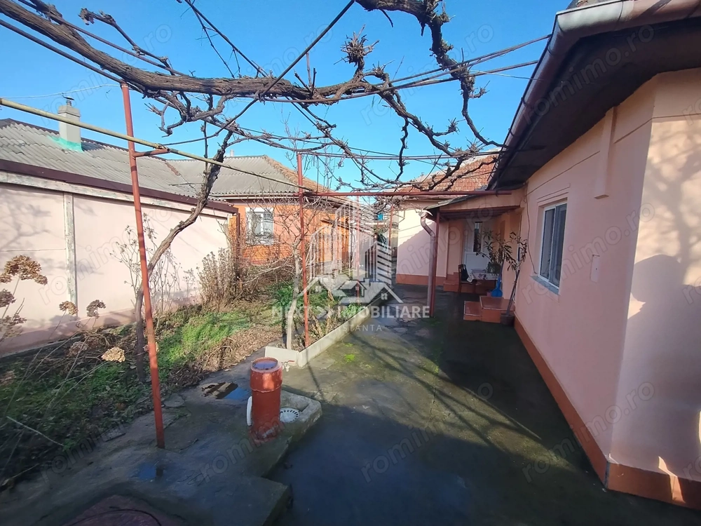 Casa la sol 3 camere, teren 200mp, Viile Noi