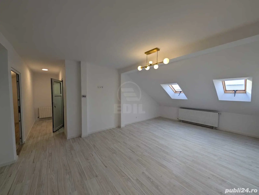 Mansarda de 4 camere, zona centrala, Floresti !!!