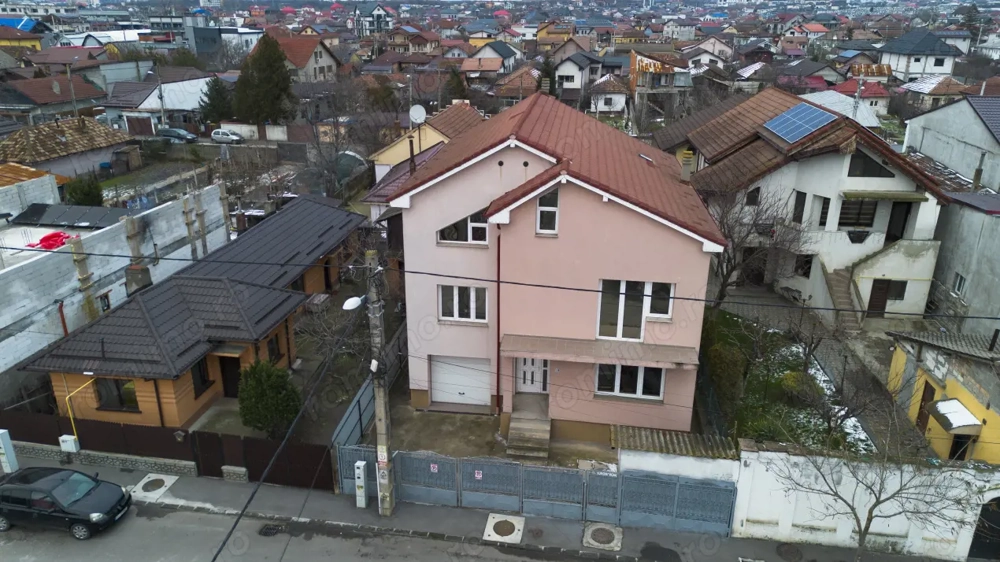 Casa la gri - Romanesti