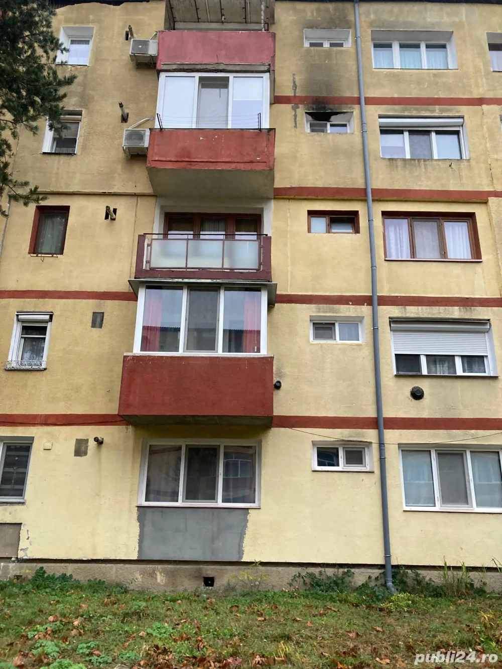 Etaj 1 proprietar .2  camere resita 