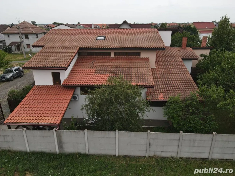 1 2 Duplex de Vânzare 152 mp utili + 455 mp teren Locație Excelentă!