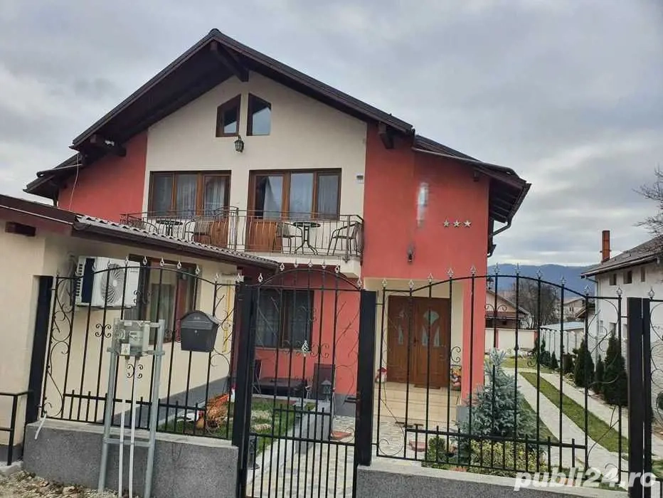 Pensiune D+P+M  situată în orasul Calimanesti-Jiblea