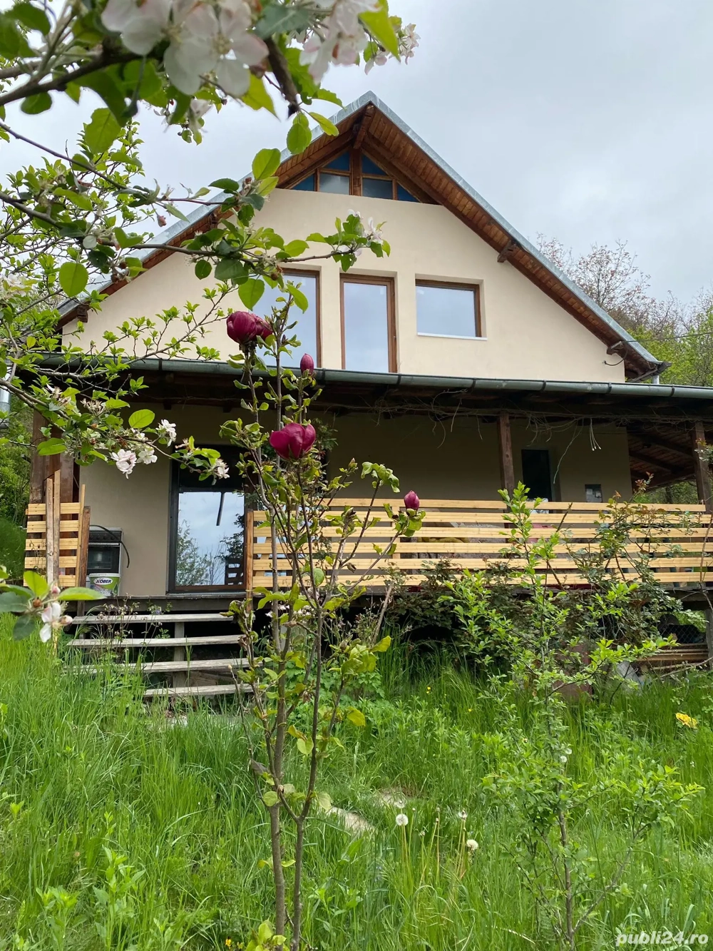 Casa renovată complet 4 dormitoare 2 băi teren 3000 mp Drajna de sus, Prahova 