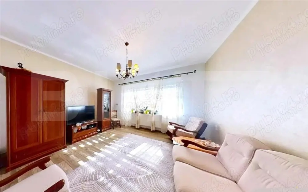 Casa de vanzare, 175 mp, teren 6 ari, zona Unirii