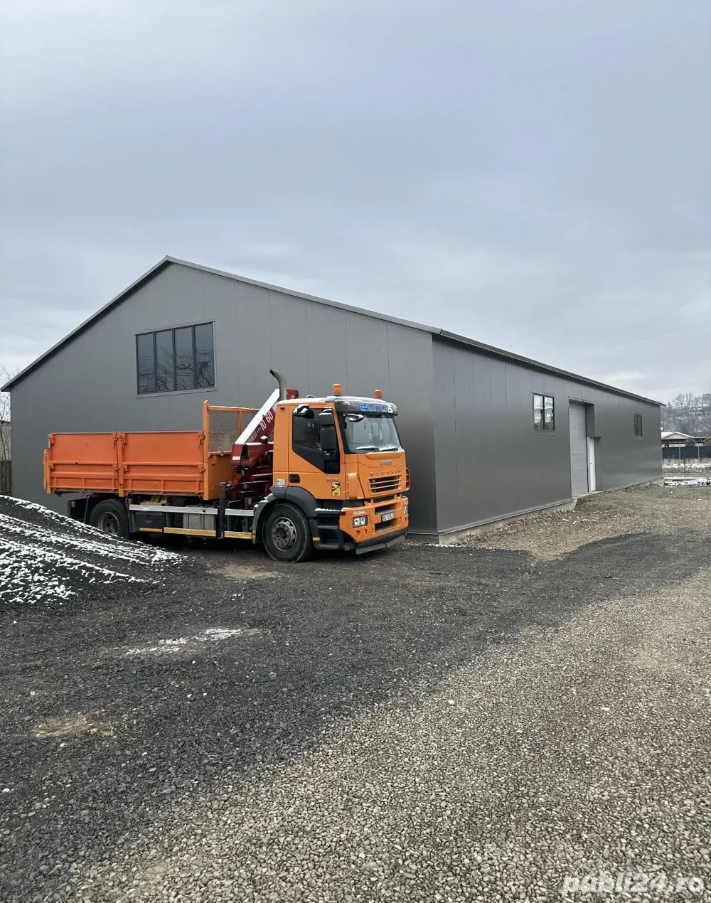 De închiriat hală metalică   Pașcani, acces direct DN28A