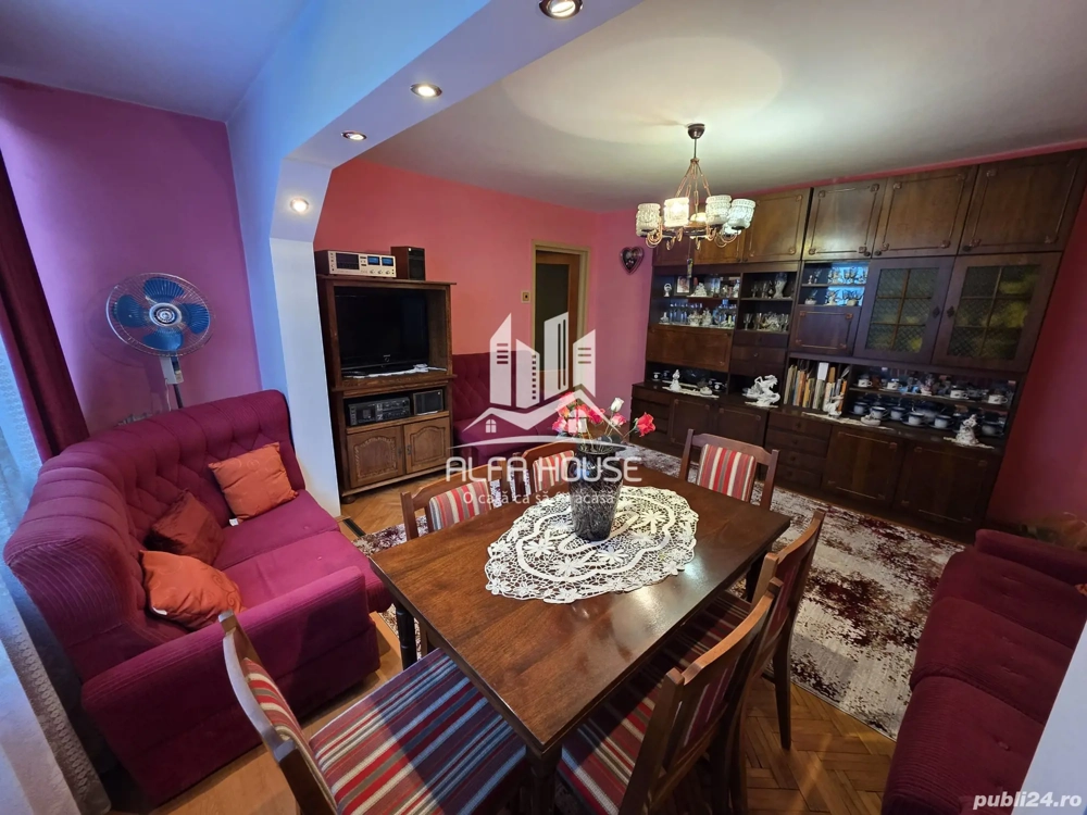 Apartament 3 camere cf.1 , etaj 3 , zona Govandari! 