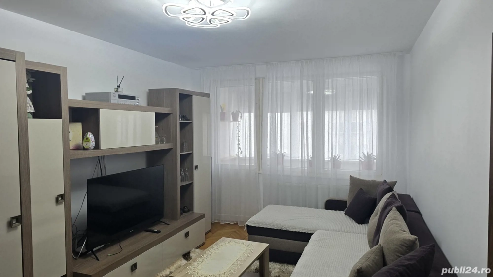Inchiriez apartament 3 camere decomandat in Deva, zona ultracentrala (I. Maniu), 
