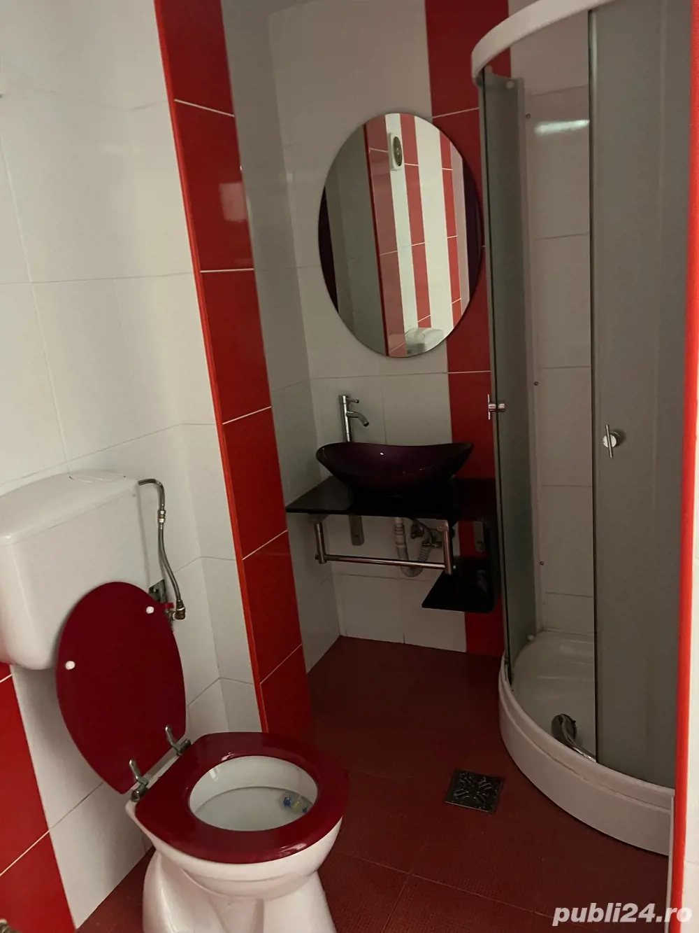 Inchiriez apartamanet in regim hotelier