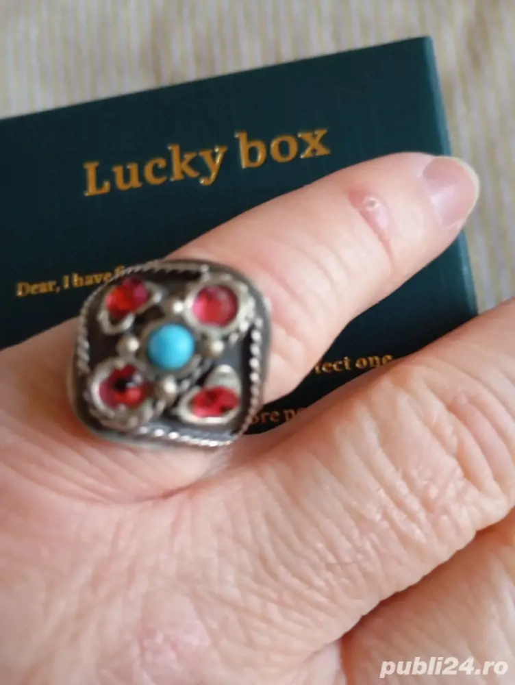 inel de dama din argint 15 grame model celtic cu turcoaz si cristale swarosky rosi