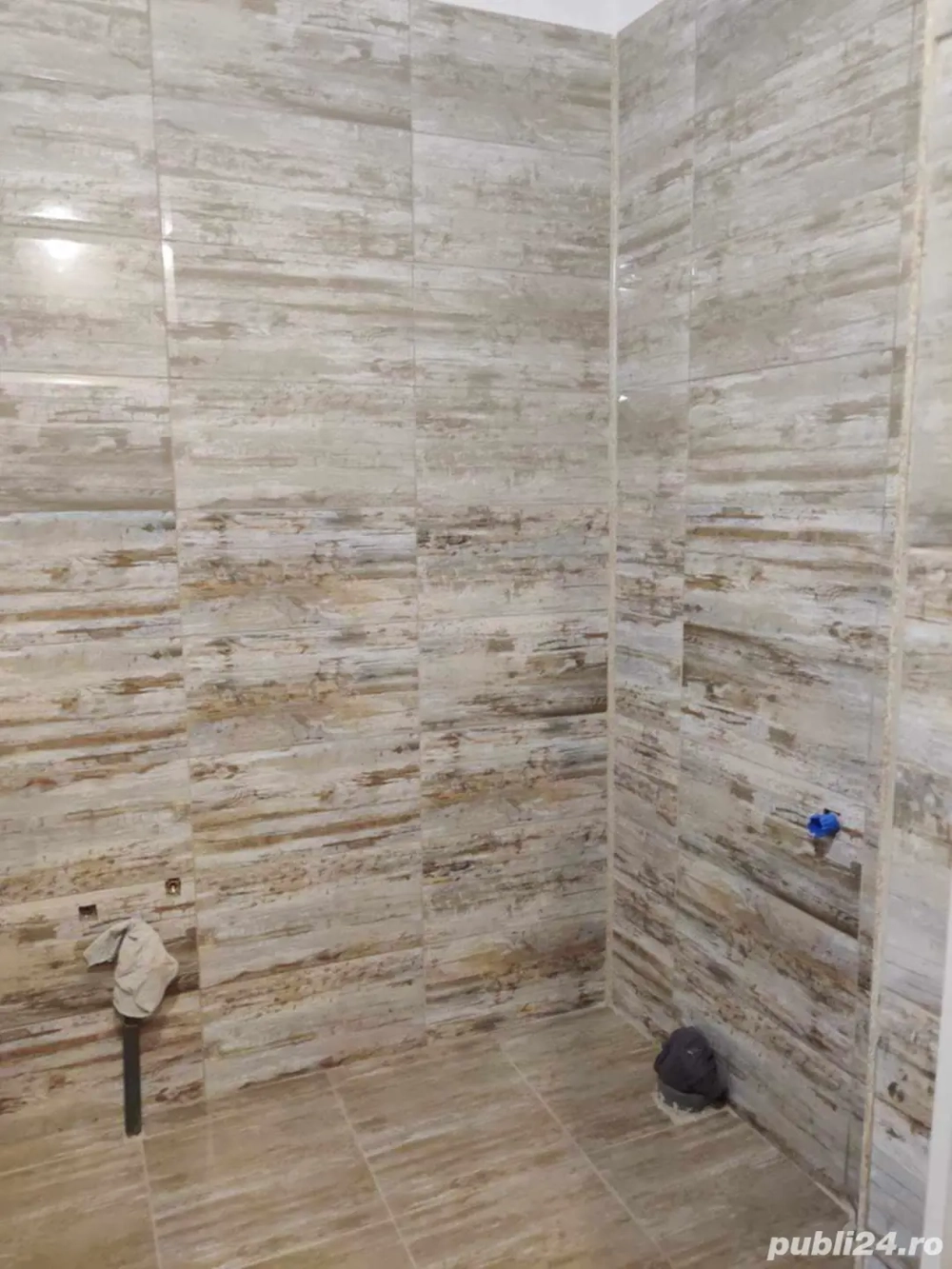 Executăm lucrări de construcții 