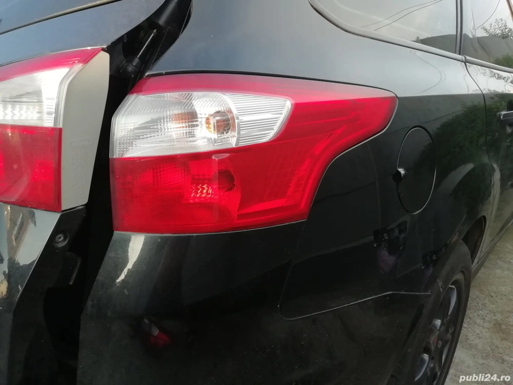 Lampa Ford Focus dreapta spate 