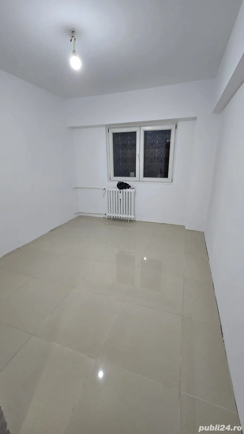 Inchiriez spatiu comercial- apartament 4 camere, Parter