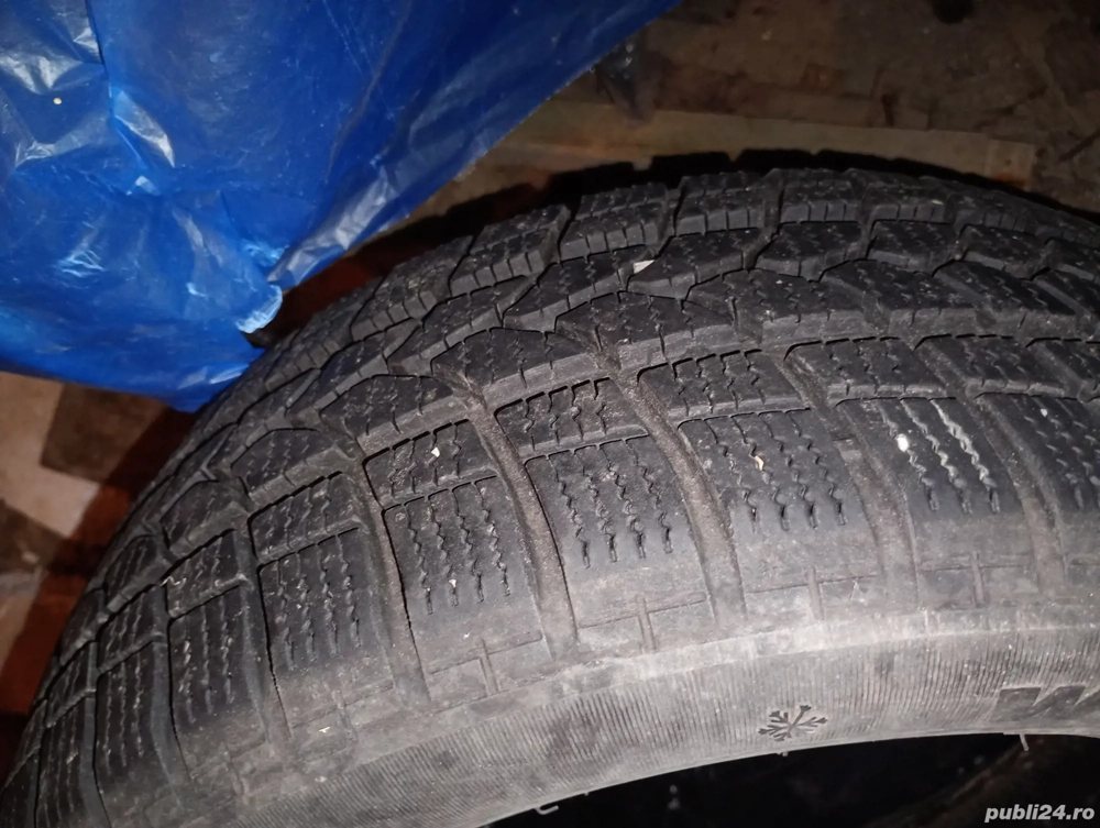 Cauciuc iarna 225/50/17