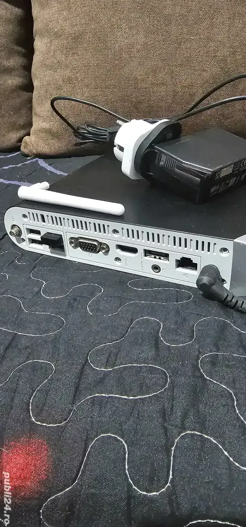 Se vinde MiniPC Asus.