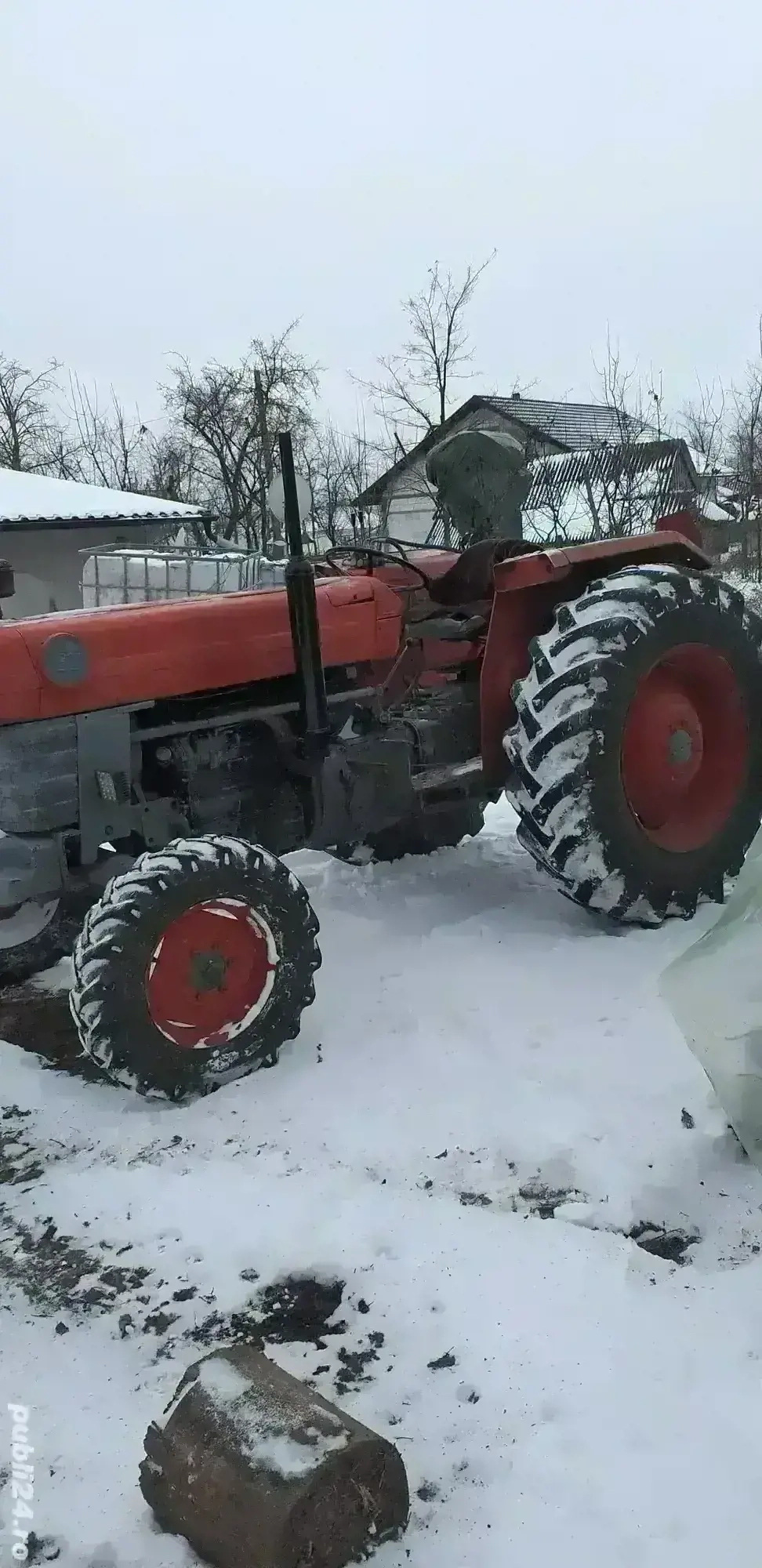 vând sau schimb tractor massey ferguson 165
