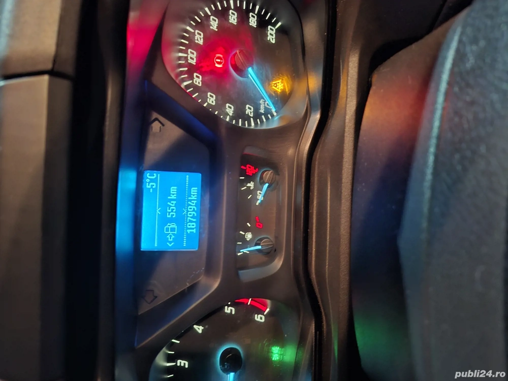 Vând Ford transit custom 2016 luna a 10