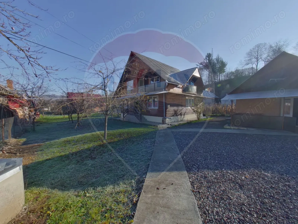 Casă / Vilă cu 7 camere de vânzare