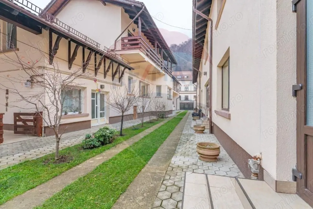 Proprietate turistică cu 14 camere, poziționare excepțională – Râșnov