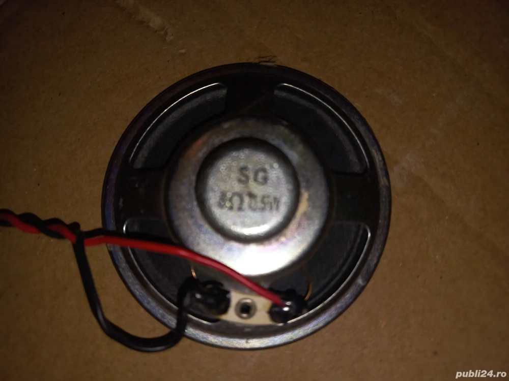 speaker(difuzor)pt.pc, 8ohm ,0.5 watt, trimit