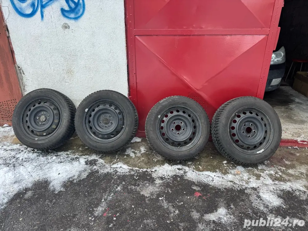 vand  anvelope de iarna pentru toyota aur