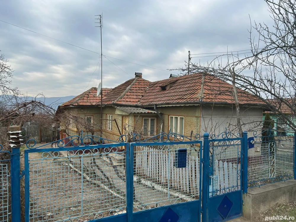 Casa de vanzare Gaze,camere 5+ zona Valea Nucului Plescoi