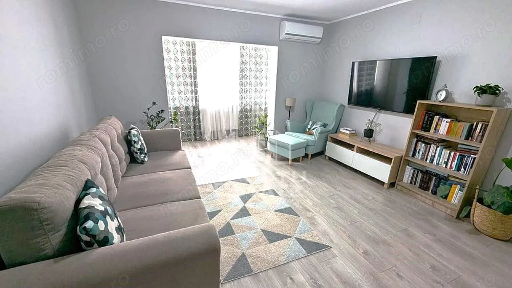 Apartament cu 3 camere, decomandat, 2 bai, 2 balcoane, Dambovita