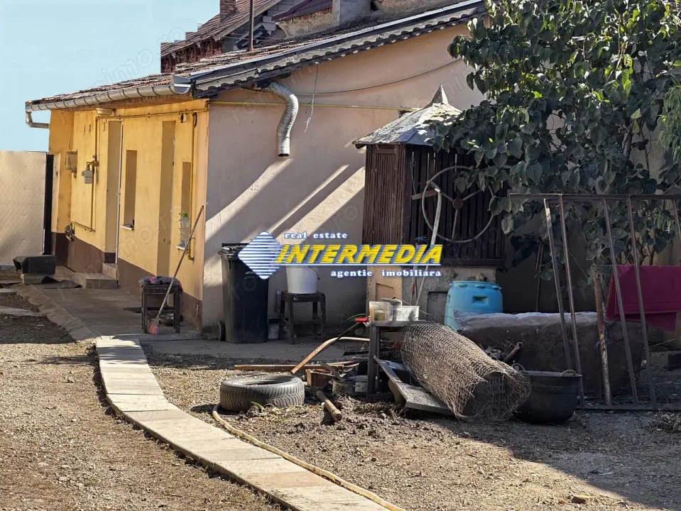 Casa veche cu Anexe I Teren 1313 mp I Lancram  I Ideala pentru investitie I