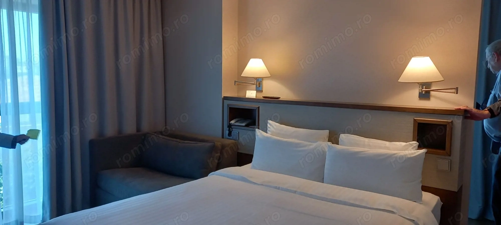 Hotel  4 stele   78 camere Piata Unirii