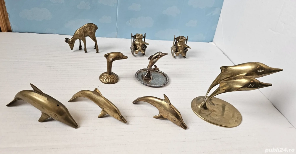 Lot figurine mari din bronz