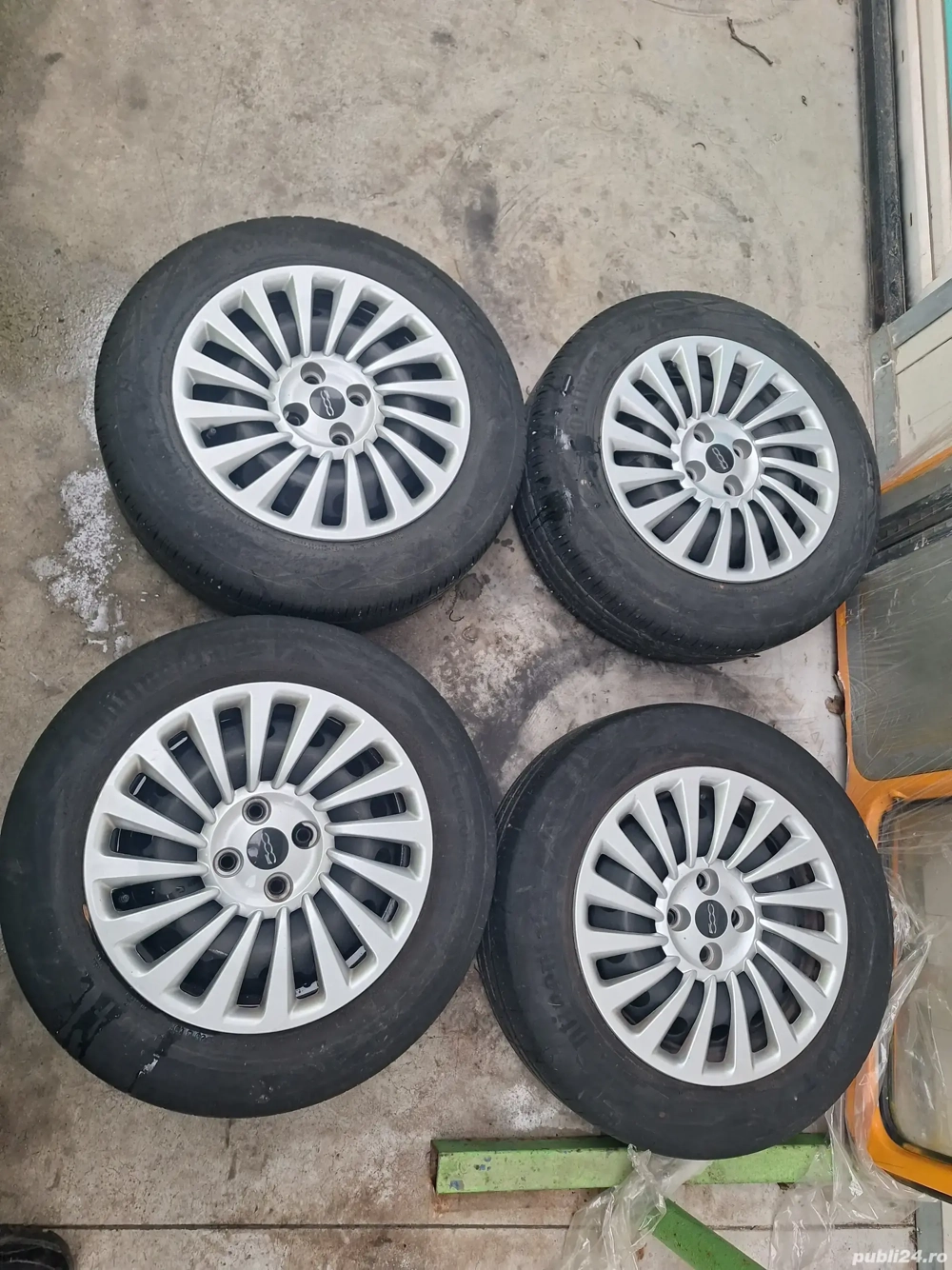 Vand set 4 roti fiat 500 originale cu capace