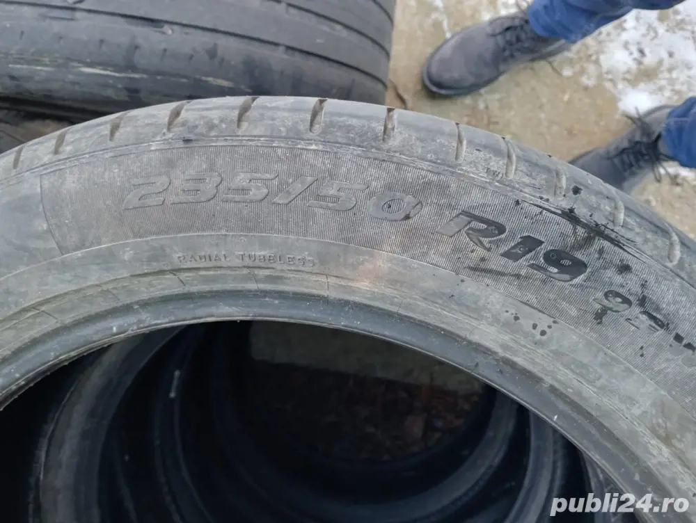 235/50 R19 vara