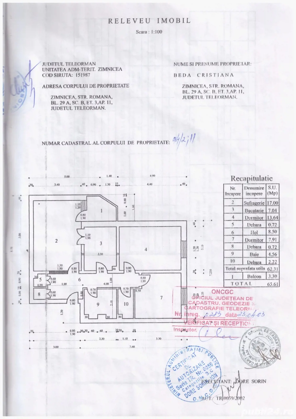 Vând apartament decomandat cu 3 camere, vedere spre parc, necesita renovare.  