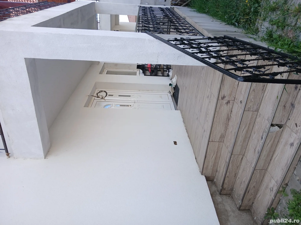 Inchiriez casa Moșnița 