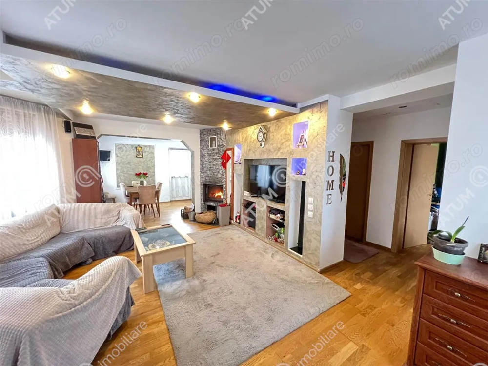 Casa individuala 5 camere 2 bai 290 mp teren zona Mall Selimbar