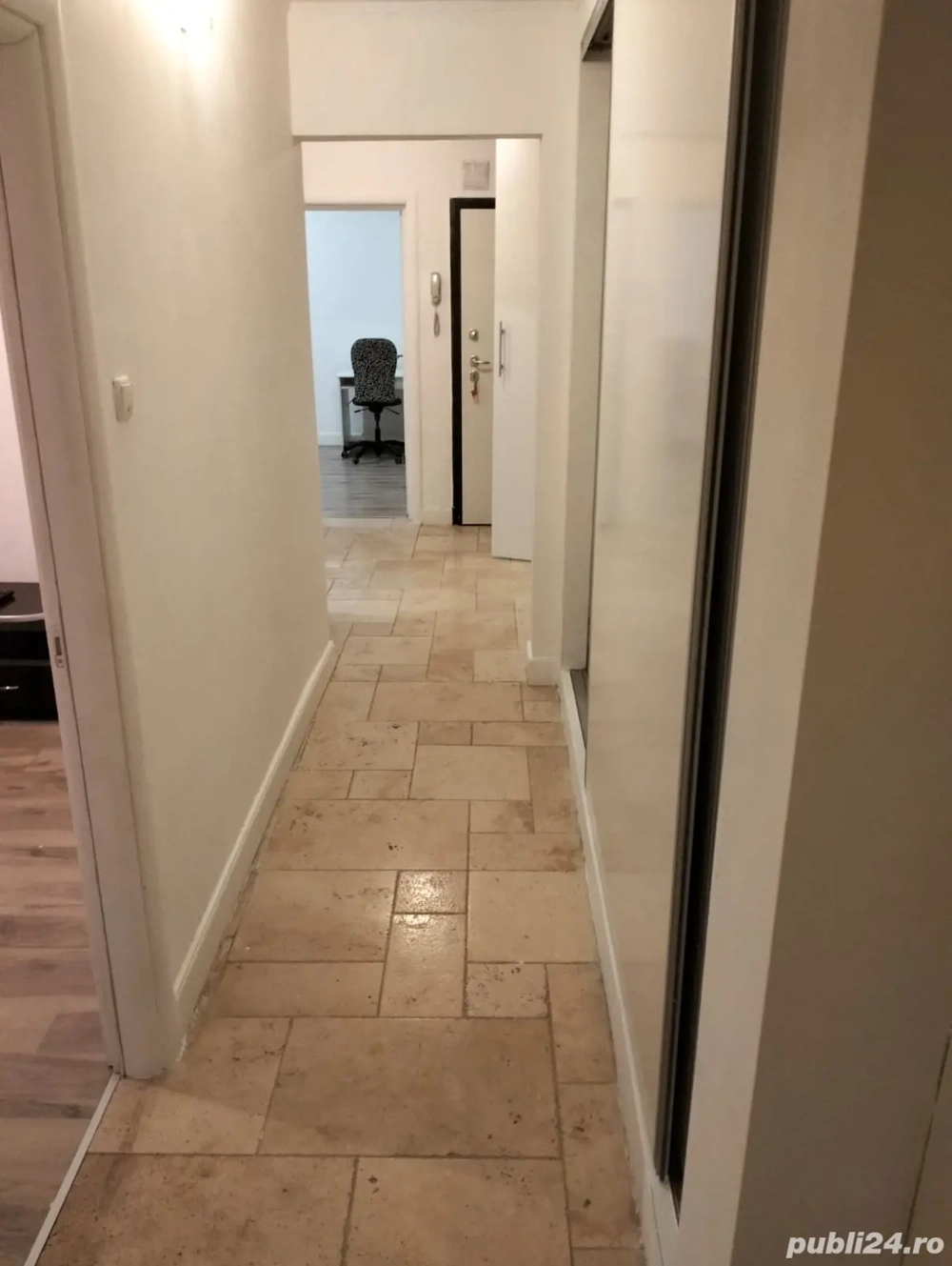 Proprietar.Vând apartament cu 3camere, zona Rahova