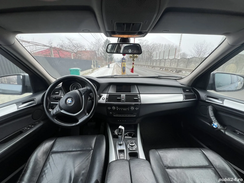 Vând Schimb BMW x5 an fabricație 2010