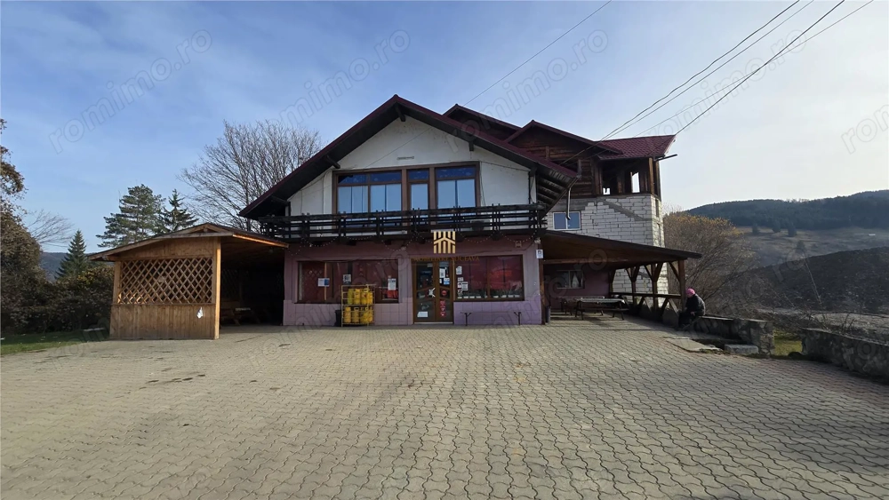 Spatiu Comercial cu terase si Hale de Vanzare in Frasin Suceava 0727817187